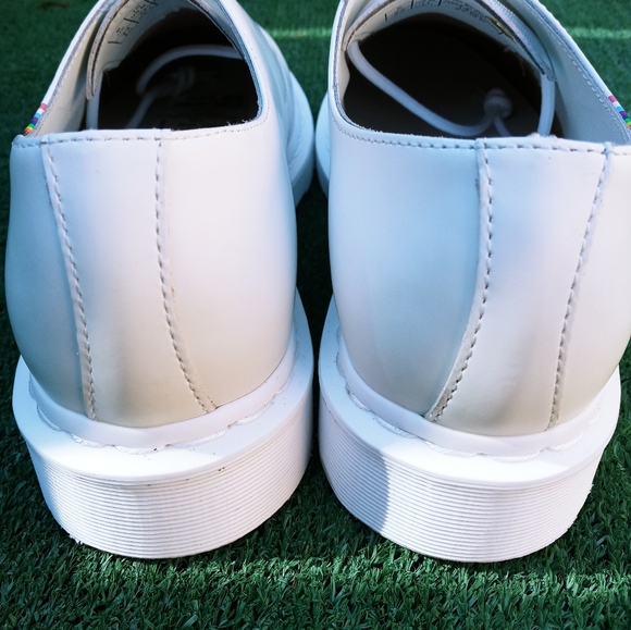 Mens size 10 Dr Martens Pride - Picture 4 of 4